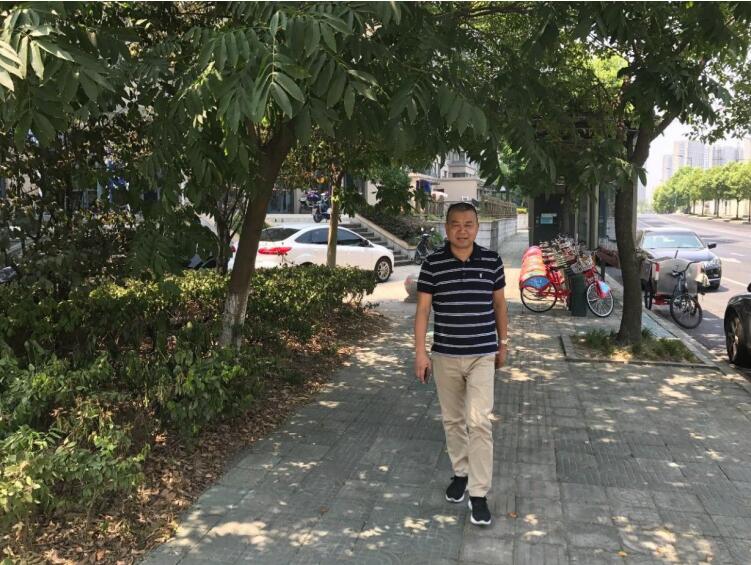 杭州50岁大叔从零创业 华泰保费从四千做到四百万