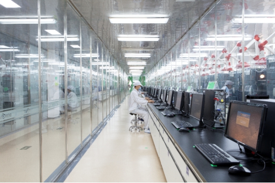 贝因美配方领先头注 中国妈妈可以放心在家门口买奶粉