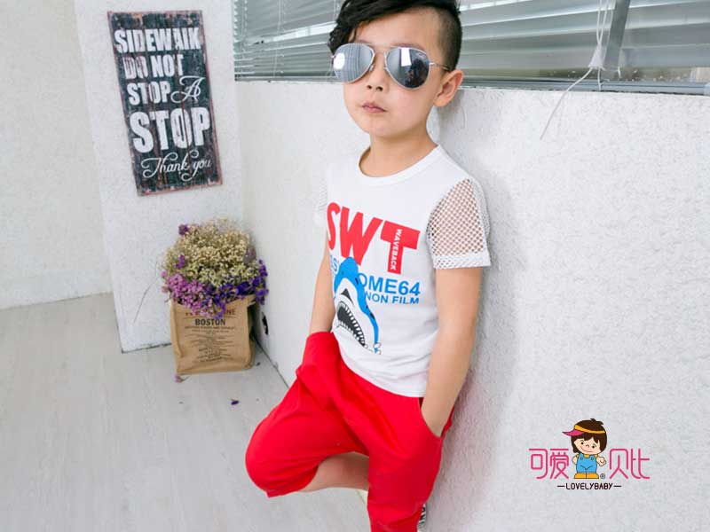 加盟哪个童装品牌能赚钱 可爱贝比让我的孩子从小穿出自信美