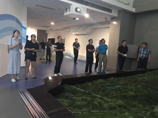 鞍山市工商局广告处领导莅临大连广告创意产业园交流学习 