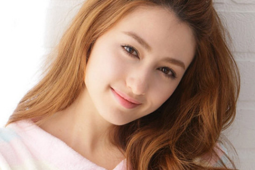 去皱眼霜哪个牌子好 几种自制去皱美白眼膜