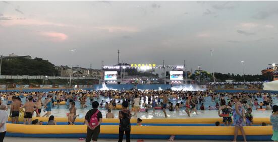 欢乐碗水上乐园首年客流创川西南水公园新高，引领四川玩水新浪潮