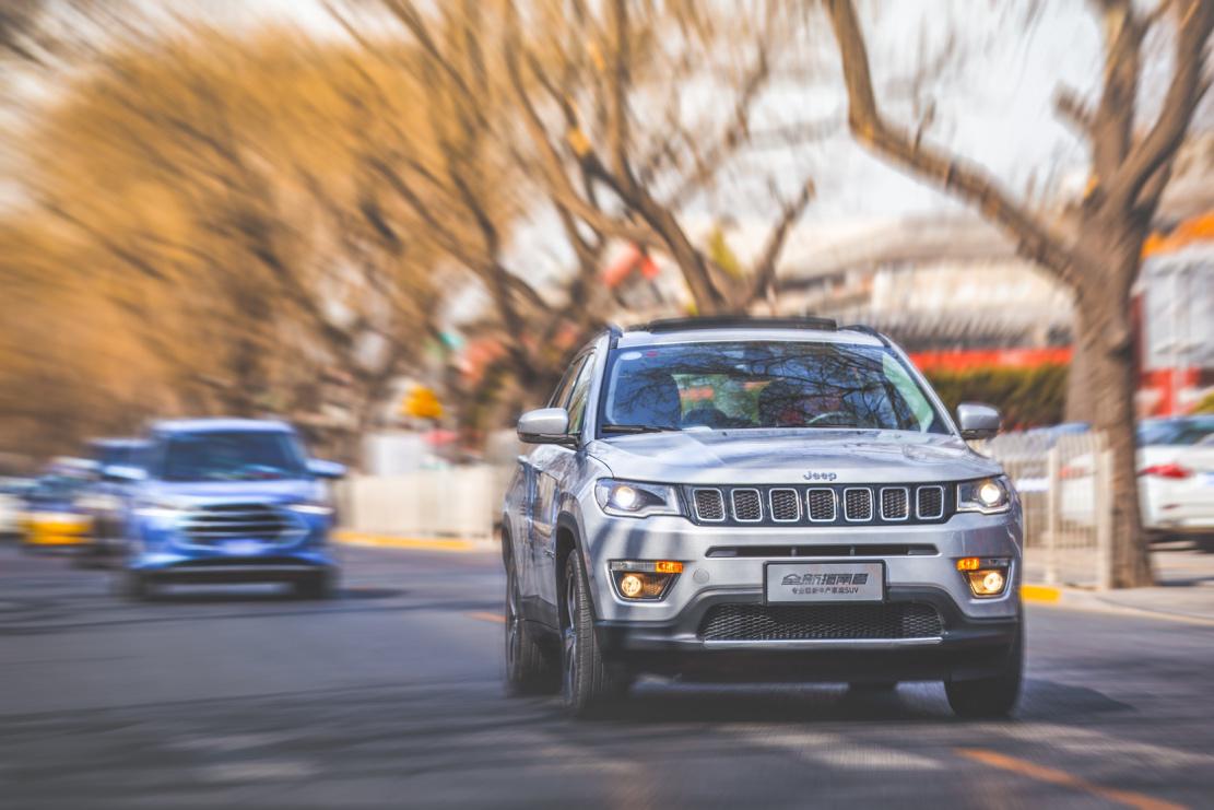 9月享购置税优惠狂欢好礼 专业级新中产家庭SUV 3.2万开回家  