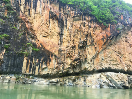 探访大山少年英雄之家