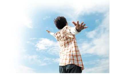 我国知名白癜风专家李卓胥表示要正确认识白癜风