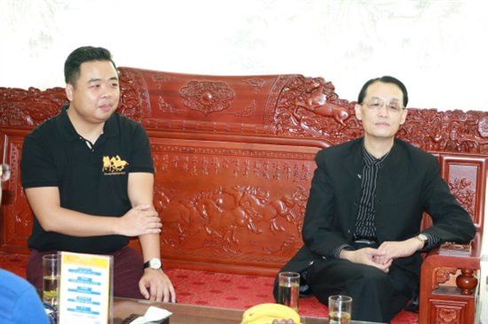 海南省企业家协会秘书长傅扬一行视察车易贷总部