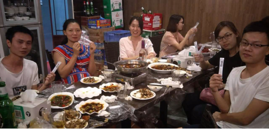 美牙记·口香水掀起聚会热潮 成为约会新宠