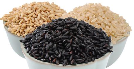 擅长白癜风研究专家李卓胥介绍对治疗有帮助的食物