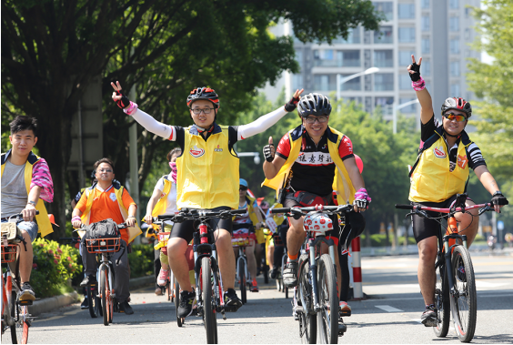 十公里公益骑行，助力“一碗暖饭”的心愿