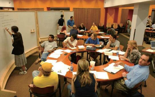 留学美国费用高企 雅思专家提醒学生自当勤勉努力