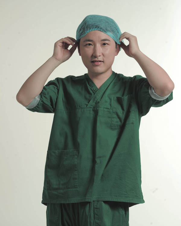 瞿敏，绿茵场外的球员