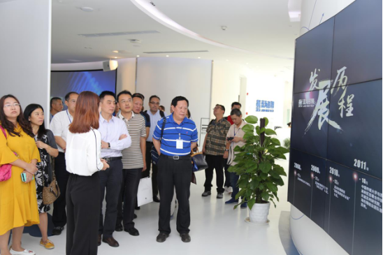 全国省市广播电视技术考察团莅临蓝海创意云参观调研