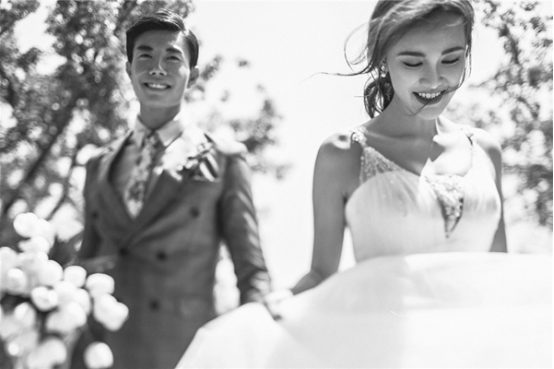 郑州婚纱摄影工作室哪家好，前十名去三亚旅拍选“性价比高的”