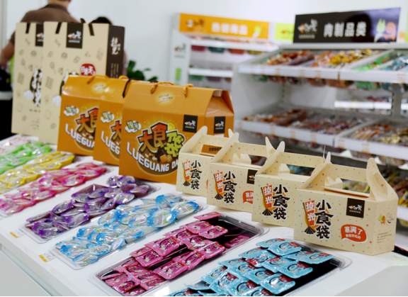 一扫光休闲食品加盟：新手想要创业？选对项目是成功的关键！