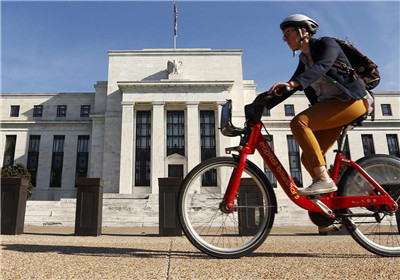 10.9期货黄金险死还生 飓风来袭美油布油双双大跌