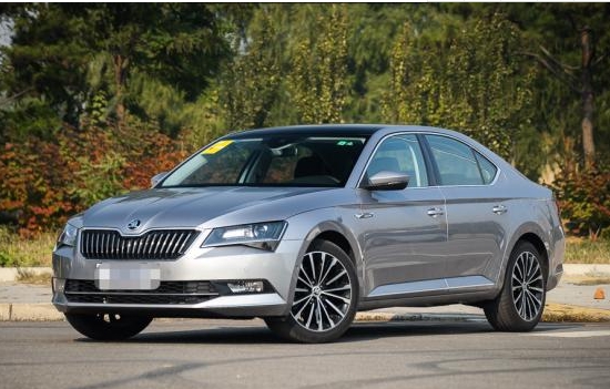 雅阁和速派哪个好 斯柯达速派表现更均衡