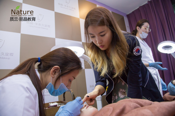 国内正规皮肤管理纹绣培训哪个学校好【质兰.丽晶】韩式半永久化妆纹眉培训
