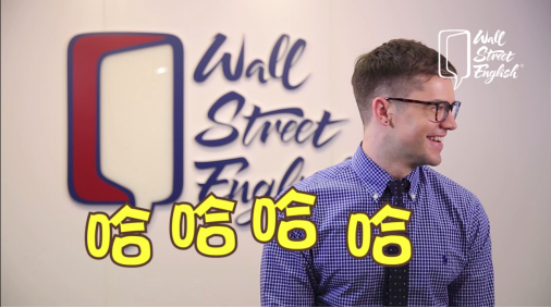 华尔街英语一则视频，引发微博热门话题