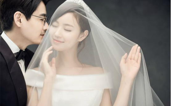 拍婚纱照特色景点---青岛婚纱摄影哪家好【济南陕西潍坊前十名工作室】