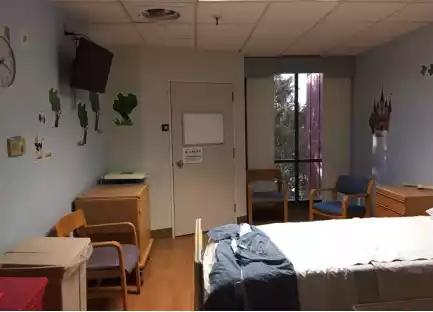 【橙县国际医院】赴美生子，孩子从起跑线开始一路稳赢的关键！