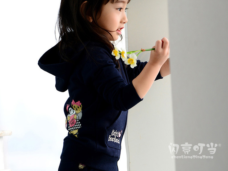 创业加盟闪亮叮当童装店 这是我稳定的投资