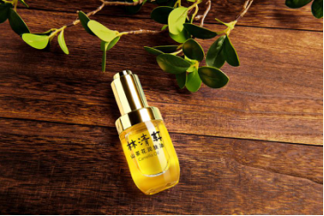 “天然植物护肤品”林清轩：因为专注,所以成功