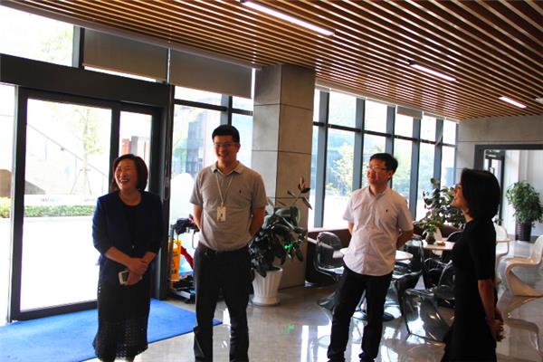 余杭区政协主席阮文静盛赞铜掌柜合规“有远见”