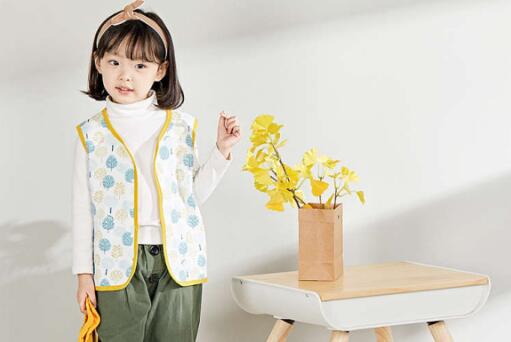 年糕妈妈定制儿童马甲，小巧轻便又柔软亲肤 