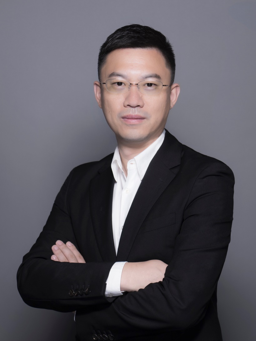 智慧城市规划运营专家朱攀加盟华人运通任副总裁