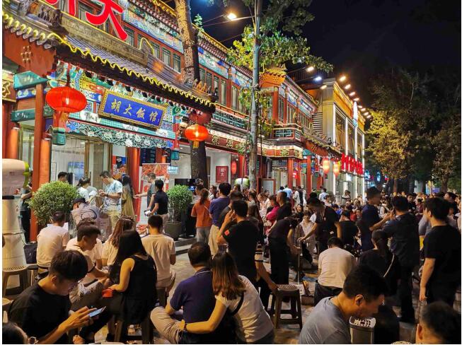 北京夜市小龙虾专八考试，一道题难倒半条街吃货！